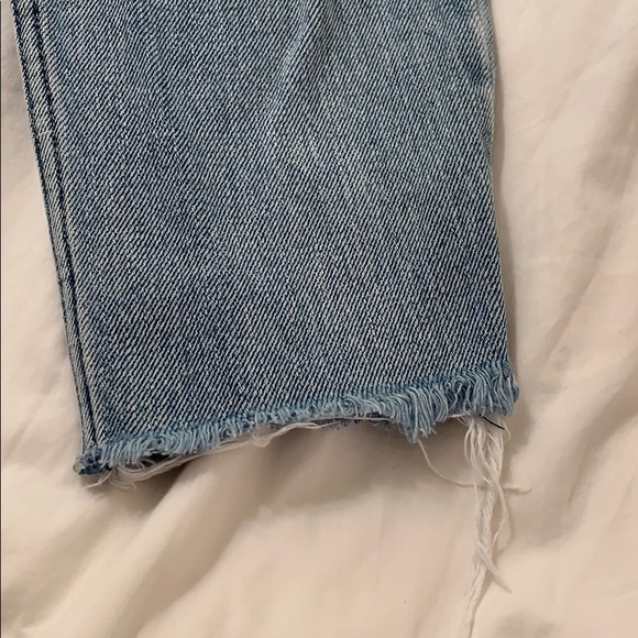 Distressed high rise jeans - Picture 7 of 8